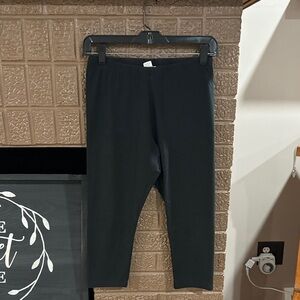 J. Jill Black Capris Leggings